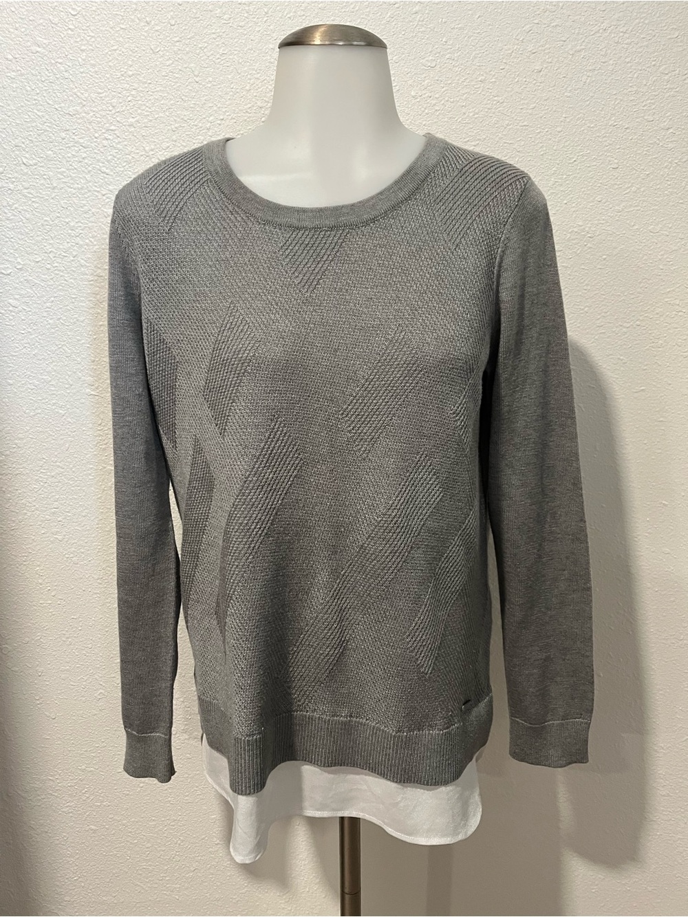 Calvin Klein Women’s Sweater Top Size Small